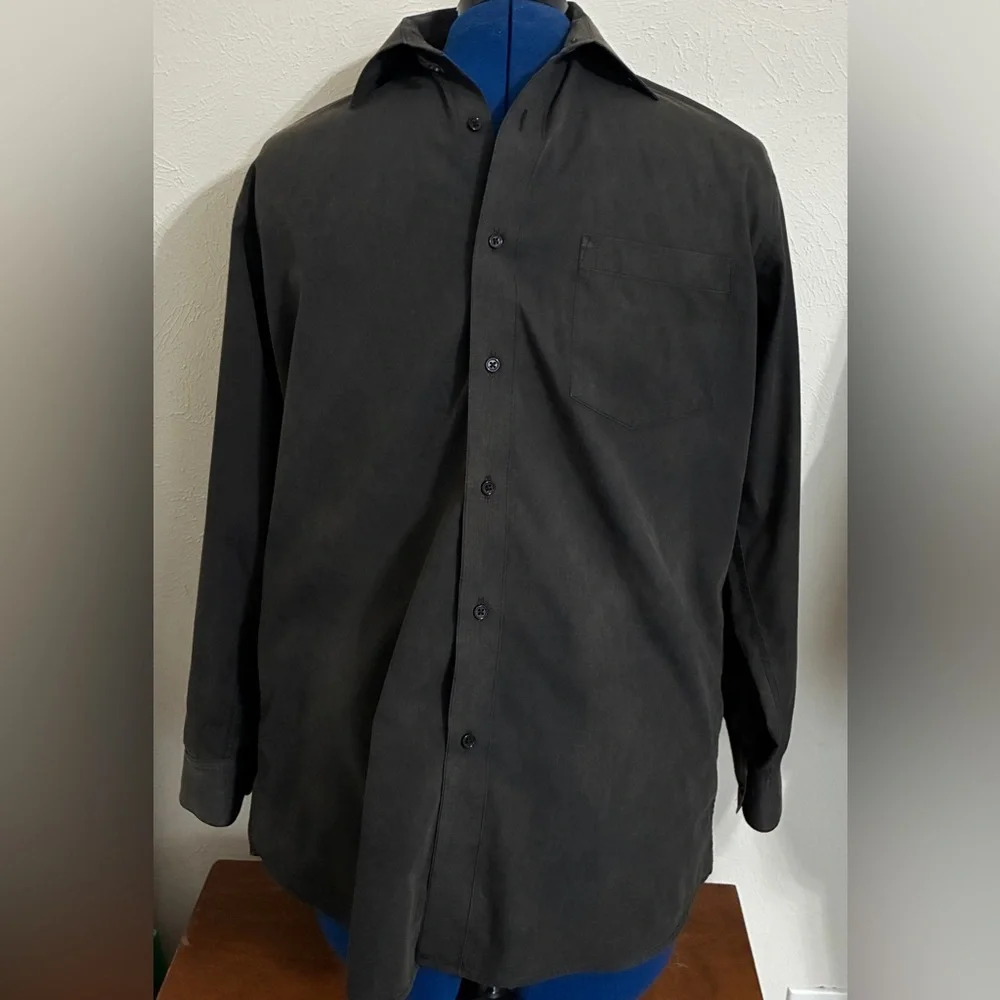 Kyle Thomas by Henry Segal Men's Button-Up Shirt. 15-15/5 - 32/33 Light charcoal